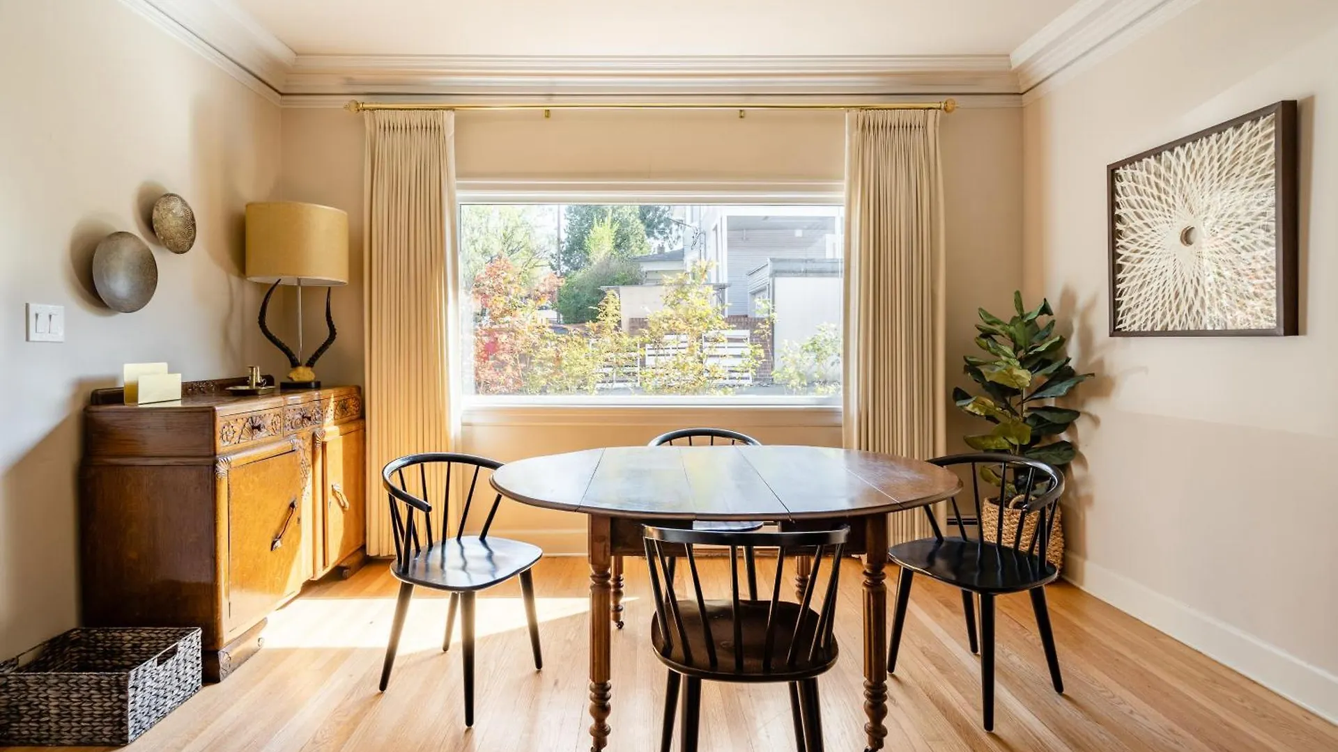 Stay Portland - 1923 Belmont House Of Antiques - Coffee & Brunch 0*,