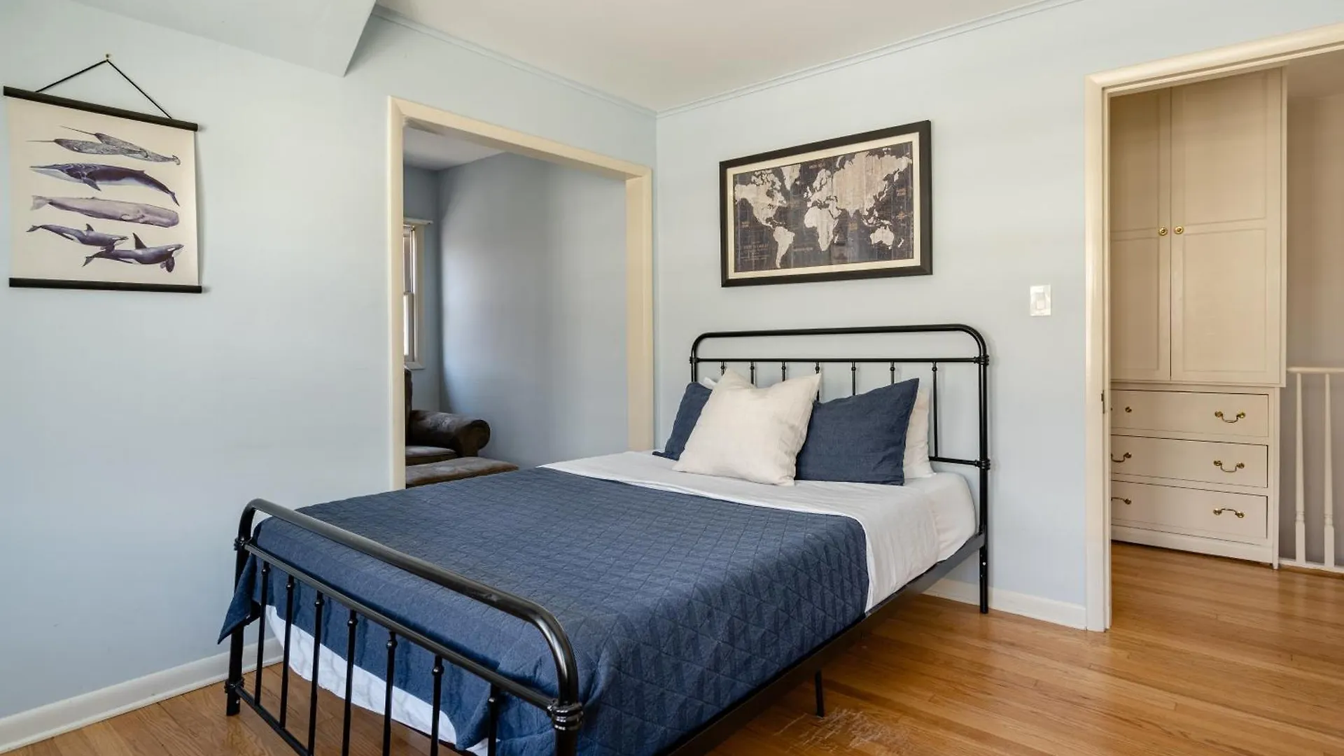 Semesterbostad Stay Portland - 1923 Belmont House Of Antiques - Coffee & Brunch USA